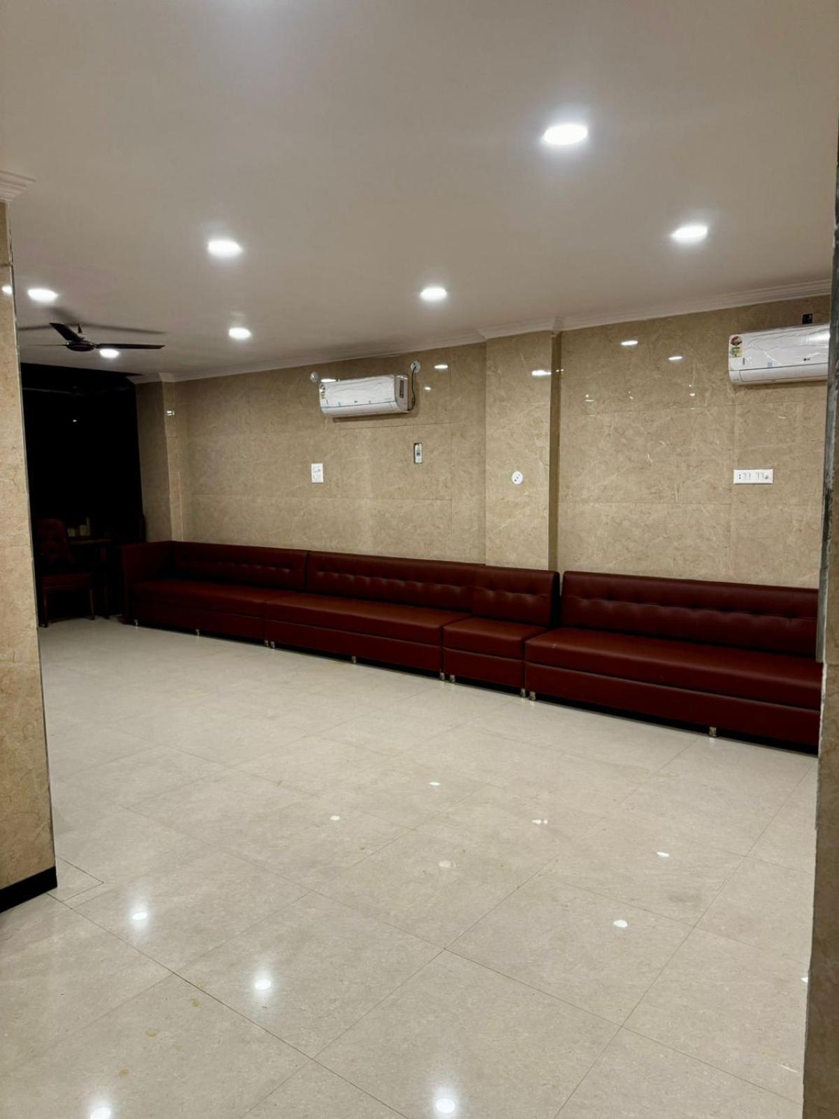 פארידבד Hotel Walk Inn מראה חיצוני תמונה